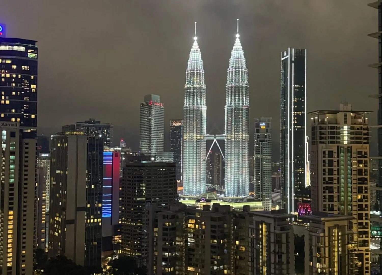 Lägenhet Eaton Residences Klcc By Armanee Kuala Lumpur