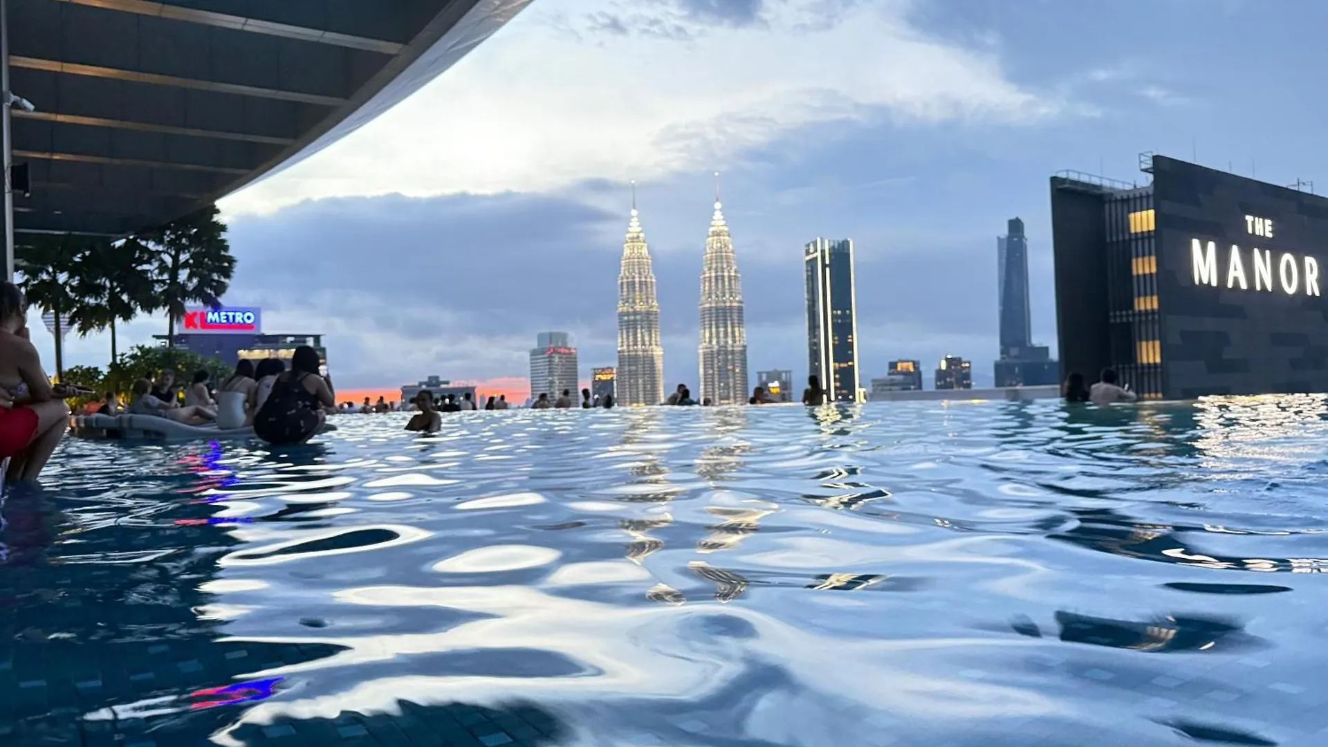 Eaton Residences Klcc By Armanee location
