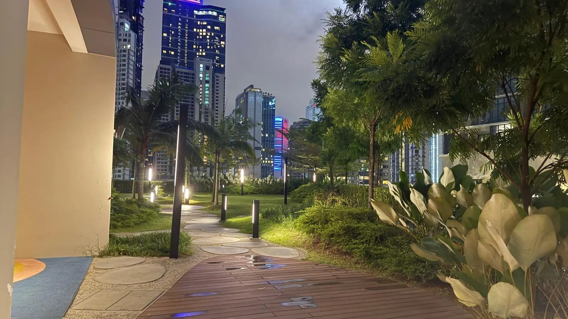 Eaton Residences Klcc By Armanee Kuala Lumpur 0*,
